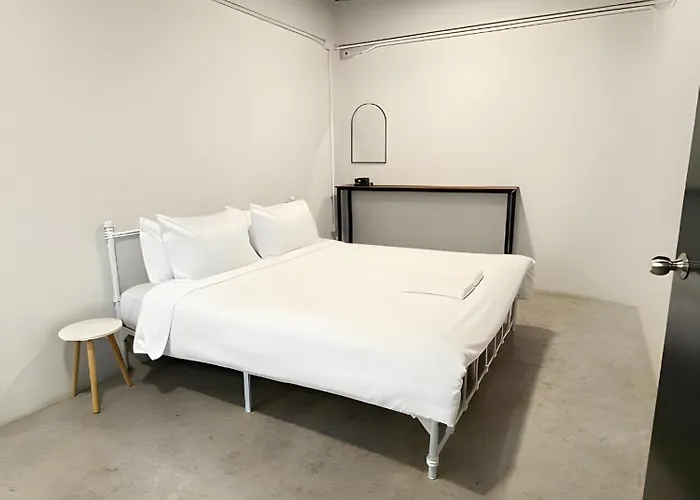 Yellow Place Sukhumvit Soi 2 - เยลโล เพลส สุขุมวิทซอย 2 Apartment *