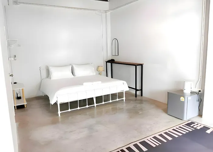Yellow Place Sukhumvit Soi 2 - เยลโล เพลส สุขุมวิทซอย 2 *