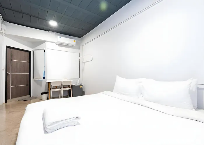 Yellow Place Sukhumvit Soi 2 - เยลโล เพลส สุขุมวิทซอย 2 Apartment Bangkok