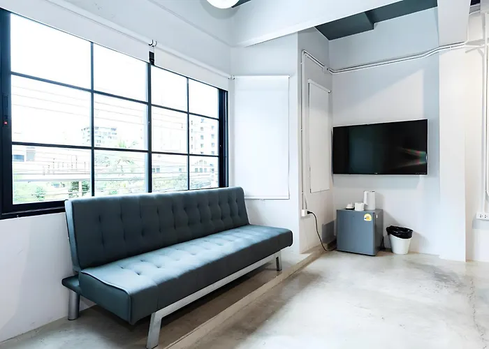 Yellow Place Sukhumvit Soi 2 - เยลโล เพลส สุขุมวิทซอย 2 Apartment *