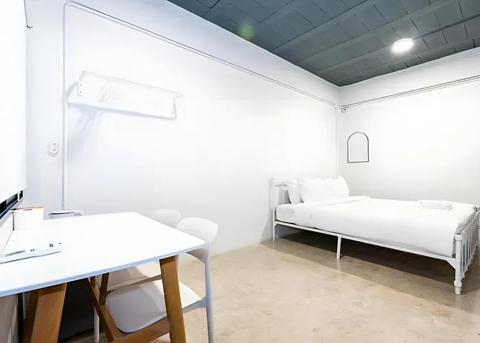 Yellow Place Sukhumvit Soi 2 - เยลโล เพลส สุขุมวิทซอย 2 Apartment Bangkok