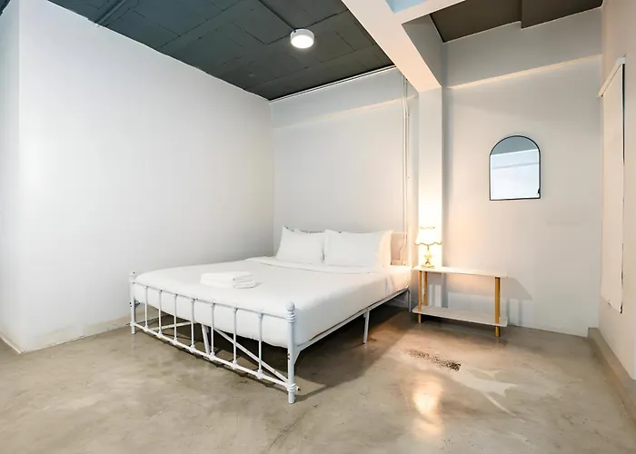 Yellow Place Sukhumvit Soi 2 - เยลโล เพลส สุขุมวิทซอย 2 *