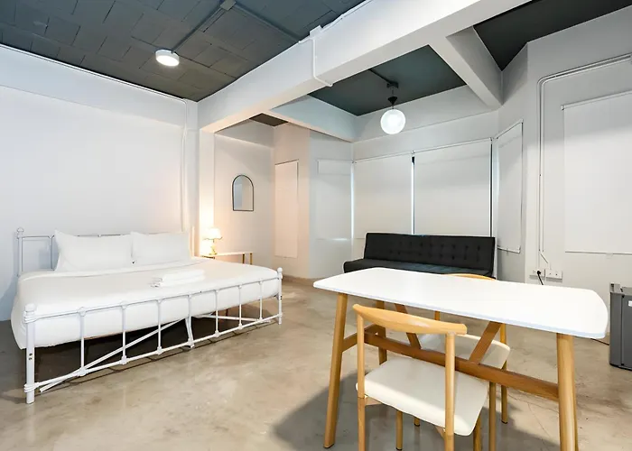 Yellow Place Sukhumvit Soi 2 - เยลโล เพลส สุขุมวิทซอย 2 Apartment