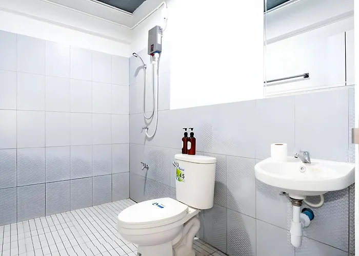 Yellow Place Sukhumvit Soi 2 - เยลโล เพลส สุขุมวิทซอย 2