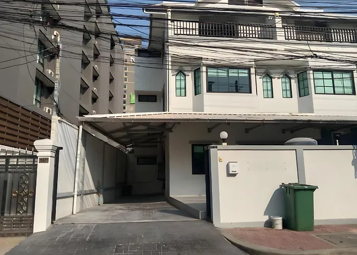 Apartment Yellow Place Sukhumvit Soi 2 - เยลโล เพลส สุขุมวิทซอย 2 *